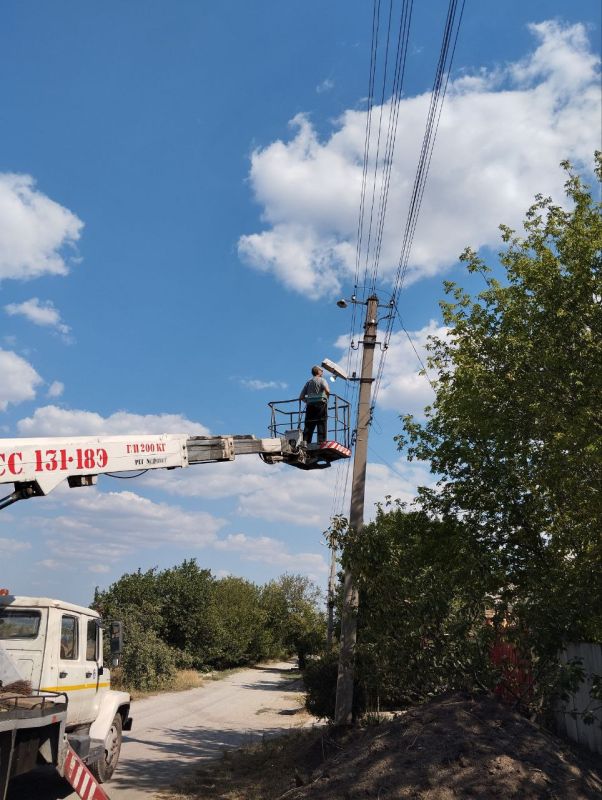 В поселке городского типа Георгиевка Лутугинского муниципального округа проводятся работы по ремонту уличного освещения В поселке городского типа Георгиевка Лутугинского муниципального округа проводятся работы по ремонту уличного освещения