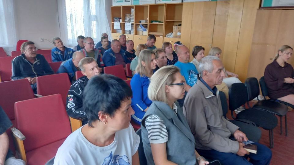 Владимир Шавлай: Сегодня провел продуктивную встречу коллективом Краснодонского водоканала Владимир Шавлай: Сегодня провел продуктивную встречу коллективом Краснодонского водоканала