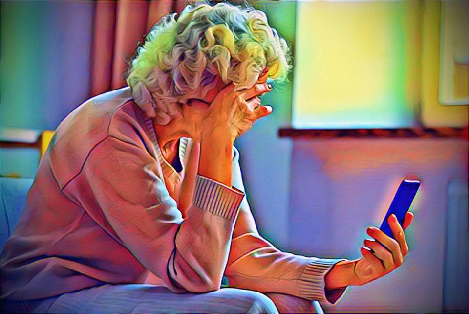 Правоохранители ОМВД России «Лутугинский» выясняют обстоятельства обмана пенсионерки, отправившей мошенникам 120 тысяч рублей