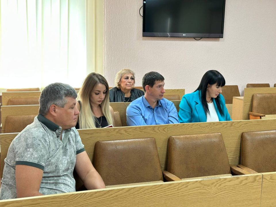 Андрей Рубанцов: Вопросы про ТОСы. В Ровеньках обсудили развитие территориальных общественных самоуправлений Андрей Рубанцов: Вопросы про ТОСы. В Ровеньках обсудили развитие территориальных общественных самоуправлений