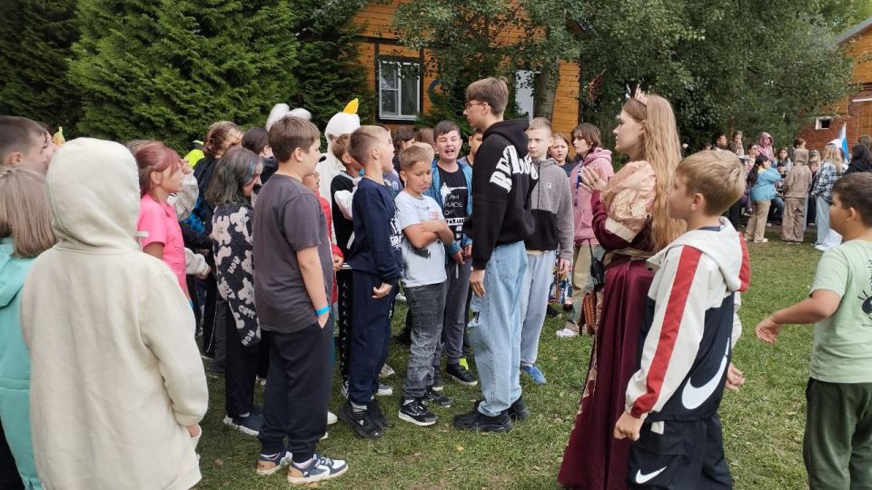 20 ребят из центра «Возрождение» и Семейного центра отправились в оздоровительный лагерь 20 ребят из центра «Возрождение» и Семейного центра отправились в оздоровительный лагерь