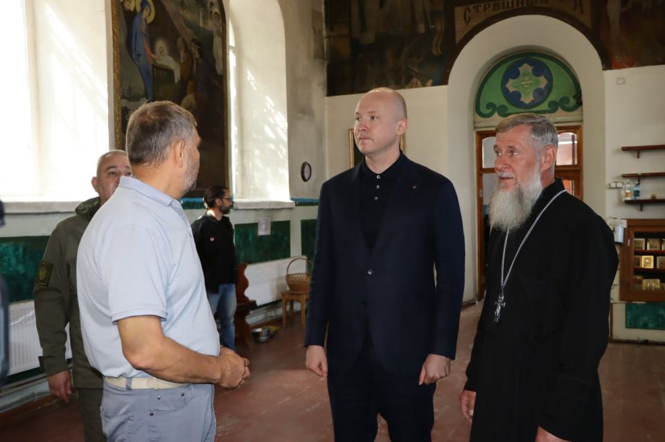 Евгений Бондарь: С рабочим визитом наш округ посетил Председатель Правительства Удмуртской Республики Роман Ефимов Евгений Бондарь: С рабочим визитом наш округ посетил Председатель Правительства Удмуртской Республики Роман Ефимов