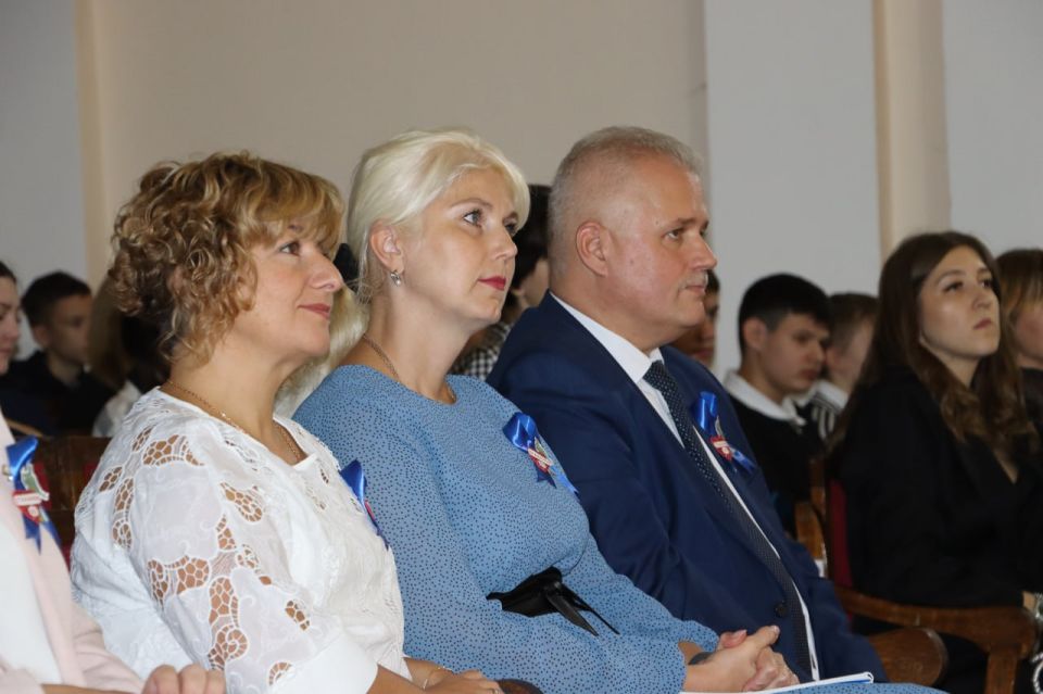 В Стаханове торжественно открылся патриотический форум «Стаханов трудовой» В Стаханове торжественно открылся патриотический форум «Стаханов трудовой»