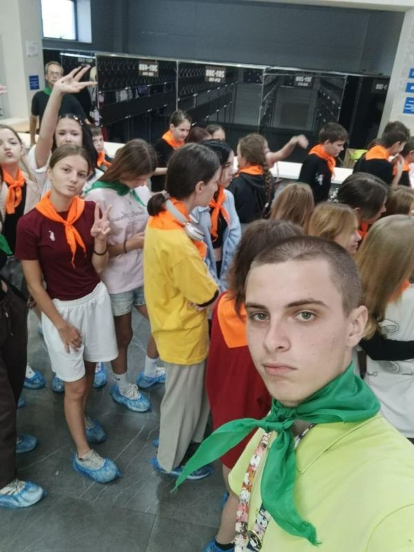 Дети из ЛНР посетили комплекс "Армада" в Новосибирске Дети из ЛНР посетили комплекс "Армада" в Новосибирске