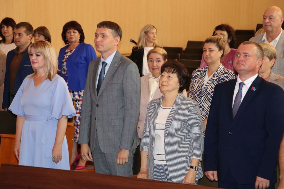 Алексей Самойлов посетил торжественную церемонию вступления в должность главы городского округа Стаханов Натальи Жулинской Алексей Самойлов посетил торжественную церемонию вступления в должность главы городского округа Стаханов Натальи Жулинской