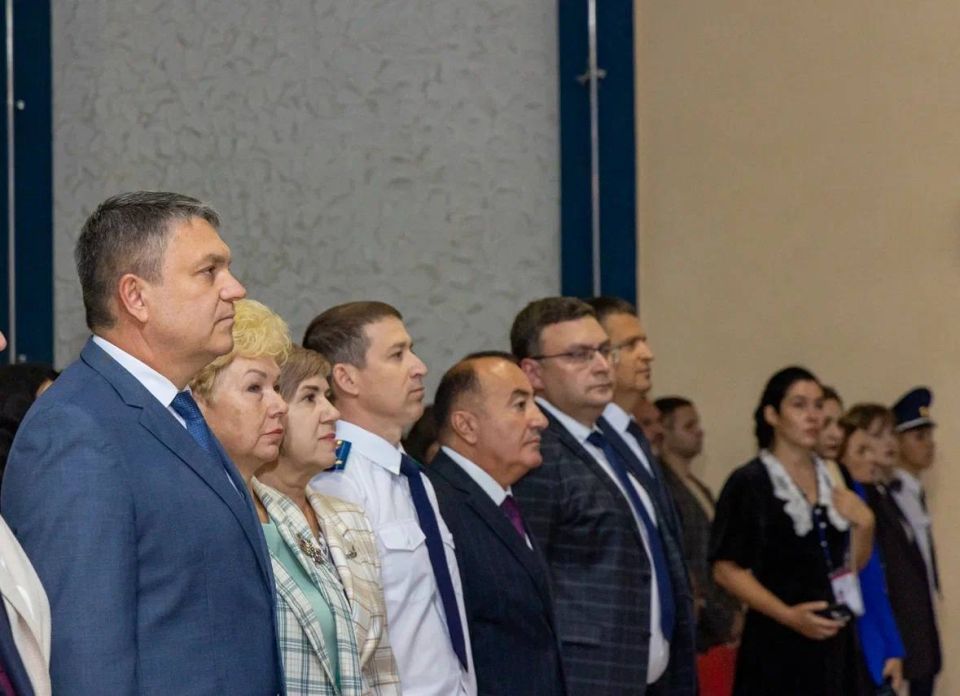 Иван Кусов: Спасибо за вклад в укрепление системы образования Луганской Народной Республики! Иван Кусов: Спасибо за вклад в укрепление системы образования Луганской Народной Республики!