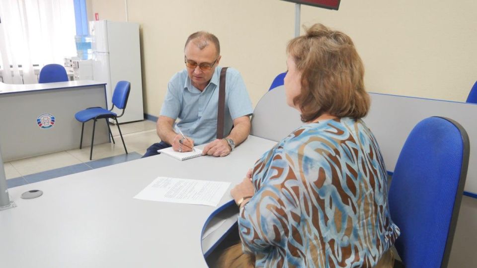 В Администрации Луганска проходит стажировку финалист проекта "Герои Луганщины" В Администрации Луганска проходит стажировку финалист проекта "Герои Луганщины"