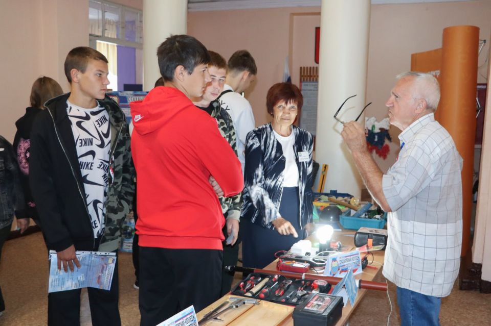 В Стаханове торжественно открылся патриотический форум «Стаханов трудовой» В Стаханове торжественно открылся патриотический форум «Стаханов трудовой»