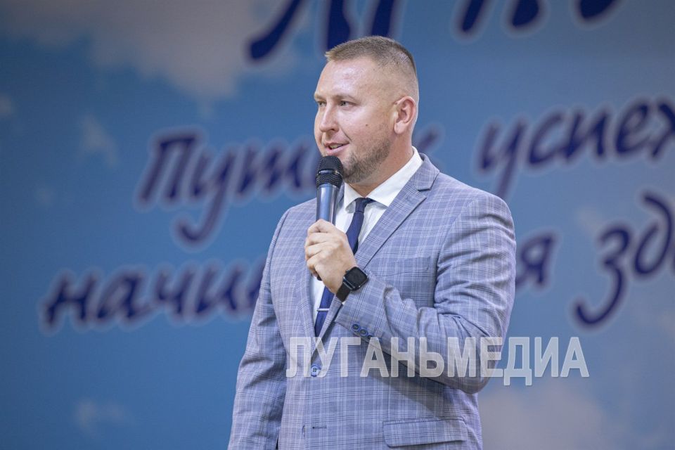 Глава ЛНР Леонид Пасечник принял участие в ежегодном августовском совещании учебно-педагогического округа Луганской Народной Республики Глава ЛНР Леонид Пасечник принял участие в ежегодном августовском совещании учебно-педагогического округа Луганской Народной Республики