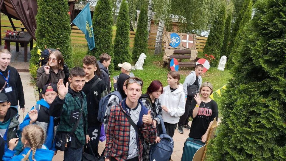 20 ребят из центра «Возрождение» и Семейного центра отправились в оздоровительный лагерь 20 ребят из центра «Возрождение» и Семейного центра отправились в оздоровительный лагерь