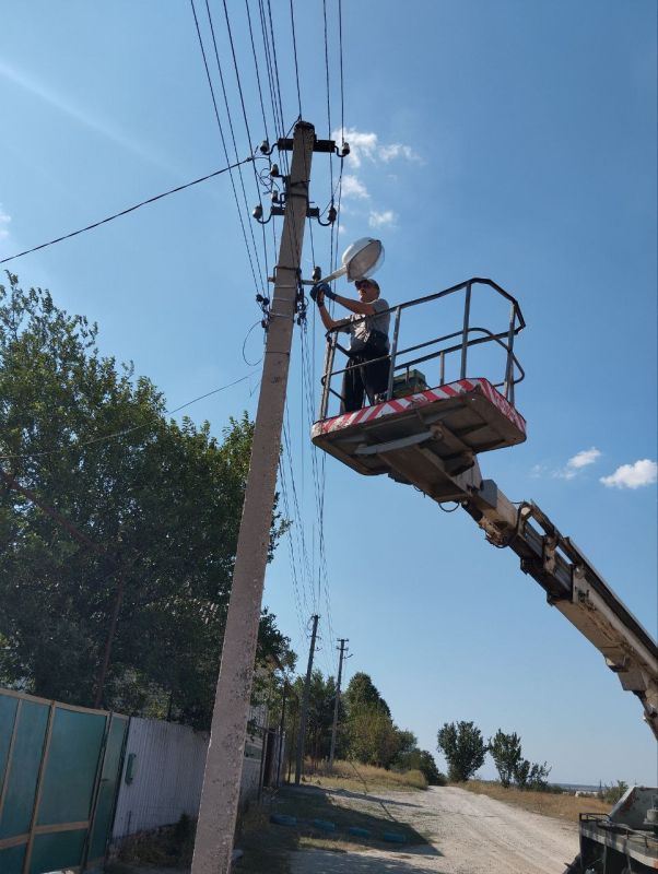 В поселке городского типа Георгиевка Лутугинского муниципального округа проводятся работы по ремонту уличного освещения В поселке городского типа Георгиевка Лутугинского муниципального округа проводятся работы по ремонту уличного освещения