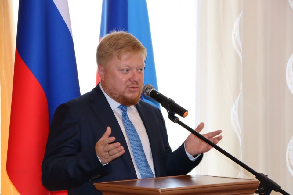 Евгений Бондарь: Традиционное августовское педагогическое совещание состоялось в Лутугино! Евгений Бондарь: Традиционное августовское педагогическое совещание состоялось в Лутугино!
