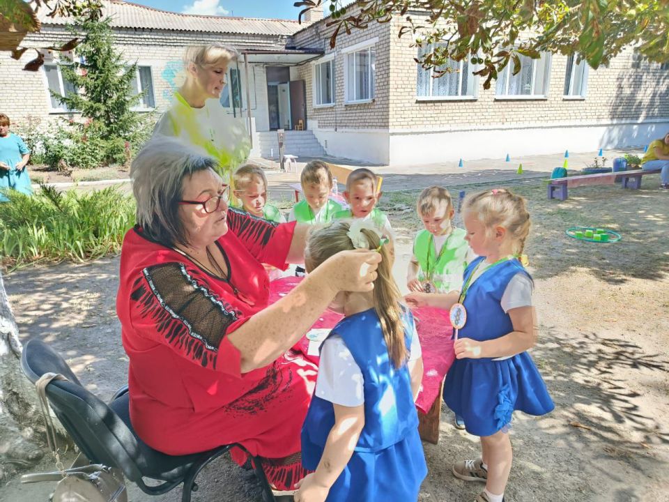 Безопасность детства начинается с малых лет! Безопасность детства начинается с малых лет!