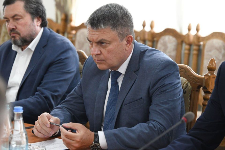 В рамках совместной рабочей поездки с сотрудниками Администрации Президента России, Министерства труда и социальной защиты и Социального фонда России исполнительный директор фонда «Защитники Отечества» Юрий Хабров посетил... В рамках совместной рабочей поездки с сотрудниками Администрации Президента России, Министерства труда и социальной защиты и Социального фонда России исполнительный директор фонда «Защитники Отечества» Юрий Хабров посетил...