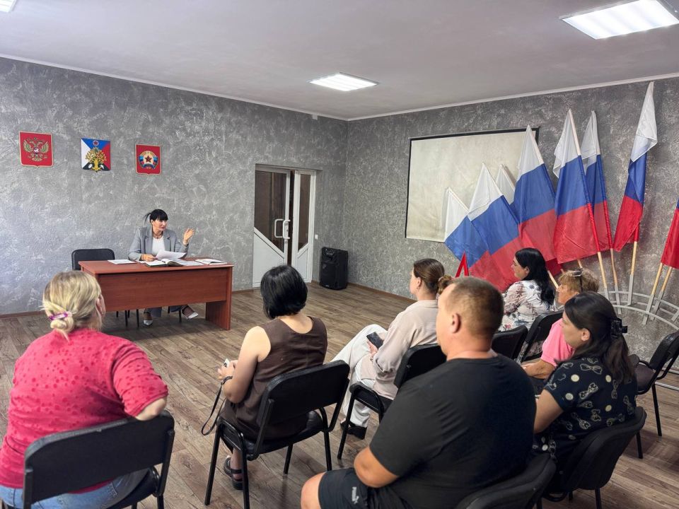 В пгт Дзержинский состоялось совещание, посвященное организации работы территориального общественного самоуправления (ТОС) В пгт Дзержинский состоялось совещание, посвященное организации работы территориального общественного самоуправления (ТОС)