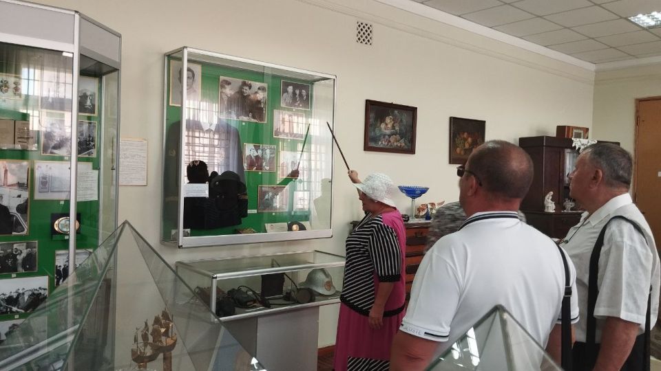 Городской музей Стаханова принял делегацию шахтеров ЛНР в честь юбилея движения Городской музей Стаханова принял делегацию шахтеров ЛНР в честь юбилея движения