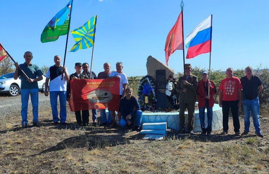 Помним…. Активисты Алчевского городского отделения Луганской республиканской организации «Российский союз ветеранов Афганистана и специальных военных операций» почтили память боевого товарища Владимира Онуфриенко Помним…. Активисты Алчевского городского отделения Луганской республиканской организации «Российский союз ветеранов Афганистана и специальных военных операций» почтили память боевого товарища Владимира Онуфриенко