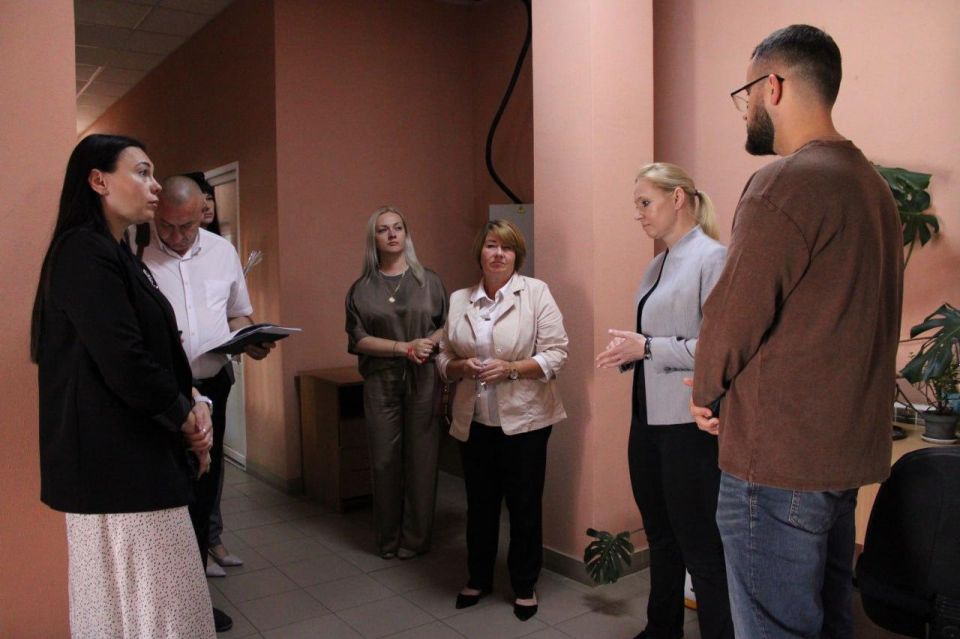 Анна Николаевна Рослякова посетила Троицкий муниципальный округ с рабочим визитом, направленным на оценку текущей ситуации и перспектив развития территории Анна Николаевна Рослякова посетила Троицкий муниципальный округ с рабочим визитом, направленным на оценку текущей ситуации и перспектив развития территории