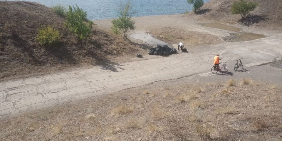 В рамках Всероссийской акции по очистке берегов водоемов "Вода России" на Успенском водохранилище состоялся масштабный субботник В рамках Всероссийской акции по очистке берегов водоемов "Вода России" на Успенском водохранилище состоялся масштабный субботник