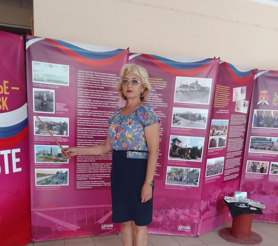В пгт Чернухино открылась выставка «Оренбуржье - Перевальск вместе» В пгт Чернухино открылась выставка «Оренбуржье - Перевальск вместе»