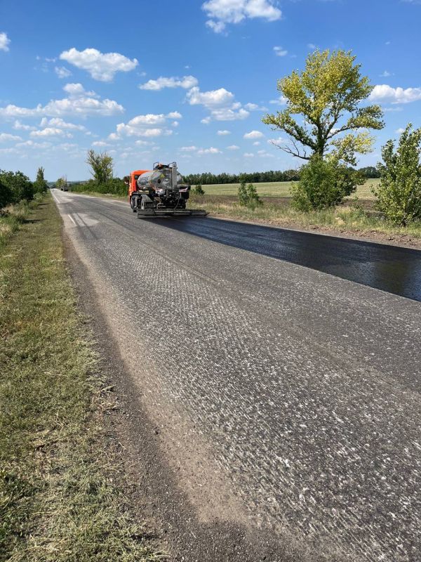 Дорога Новопсков – Марковка – Меловое: обновление асфальта идет полным ходом! Дорога Новопсков – Марковка – Меловое: обновление асфальта идет полным ходом!