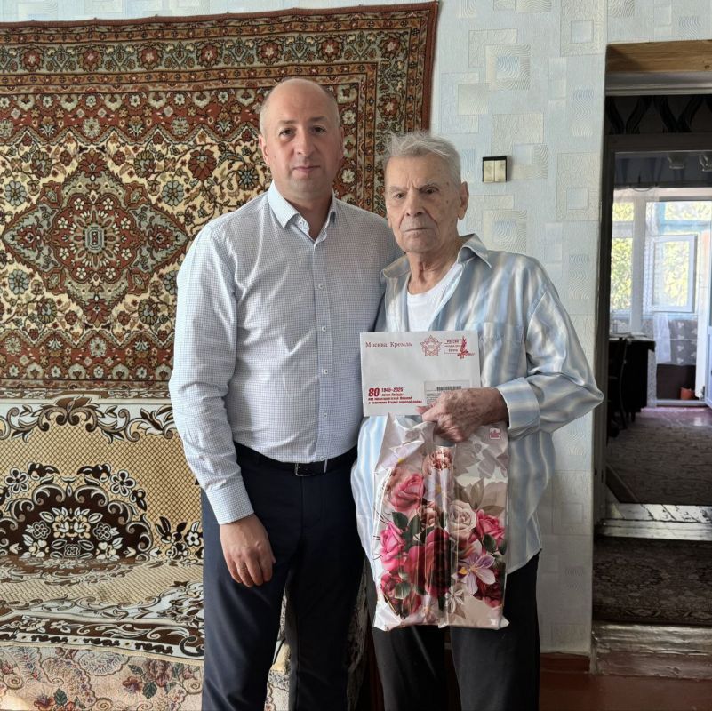 Сергей Крамаренко: В преддверии 80-летия Победы над милитаристской Японией и окончания Второй мировой войны лично навестил ветеранов и инвалидов Великой Отечественной войны, чтобы поздравить их с этой знаменательной датой Сергей Крамаренко: В преддверии 80-летия Победы над милитаристской Японией и окончания Второй мировой войны лично навестил ветеранов и инвалидов Великой Отечественной войны, чтобы поздравить их с этой знаменательной датой