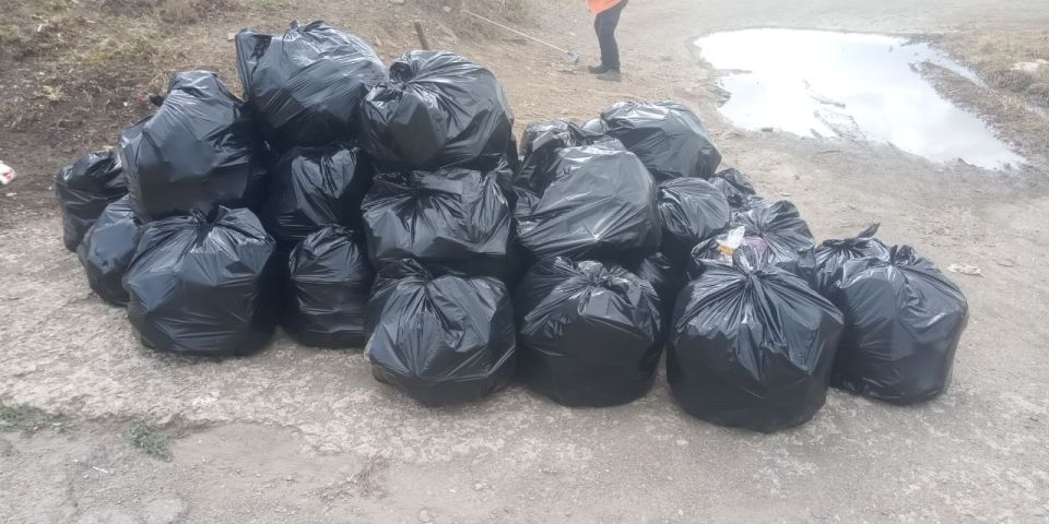 В рамках Всероссийской акции по очистке берегов водоемов "Вода России" на Успенском водохранилище состоялся масштабный субботник В рамках Всероссийской акции по очистке берегов водоемов "Вода России" на Успенском водохранилище состоялся масштабный субботник