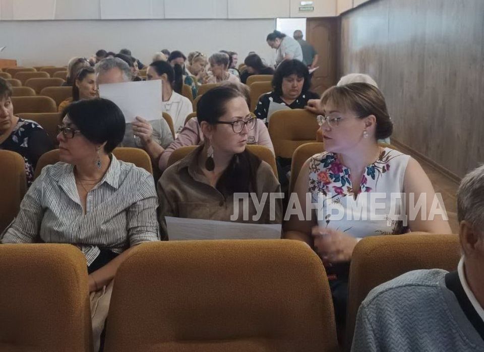 В Краснодонском ордена Дружбы народов музее «Молодая гвардия» 28 августа состоялся культурный форум «Литература Великой Отечественной войны в современных музейных экспозициях и музейных собраниях: К 80-летию Великой Победы» В Краснодонском ордена Дружбы народов музее «Молодая гвардия» 28 августа состоялся культурный форум «Литература Великой Отечественной войны в современных музейных экспозициях и музейных собраниях: К 80-летию Великой Победы»