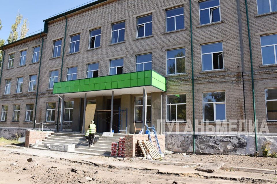 Восстановление свыше 540 объектов выполнено в ЛНР в текущем году регионами-шефами и федеральными заказчиками Восстановление свыше 540 объектов выполнено в ЛНР в текущем году регионами-шефами и федеральными заказчиками