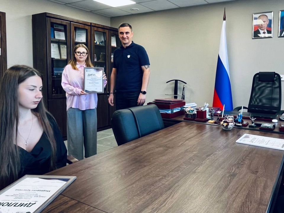 Дети из ЛНР, участники Всероссийского творческого конкурса "Наше все: Защитники Отечества", организованного Минпромторгом РФ, стали призерами Дети из ЛНР, участники Всероссийского творческого конкурса "Наше все: Защитники Отечества", организованного Минпромторгом РФ, стали призерами