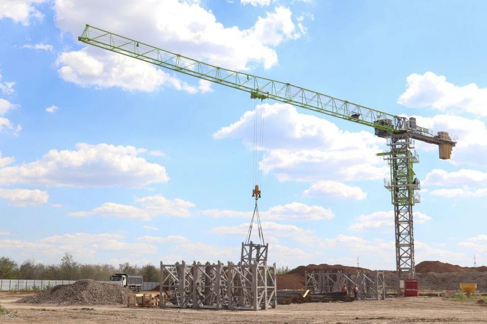 Старт продаж квартир в ЖК "Новый город" — результат работы ЛНР на #ПМЭФ2025 — Леонид Пасечник Старт продаж квартир в ЖК "Новый город" — результат работы ЛНР на #ПМЭФ2025 — Леонид Пасечник