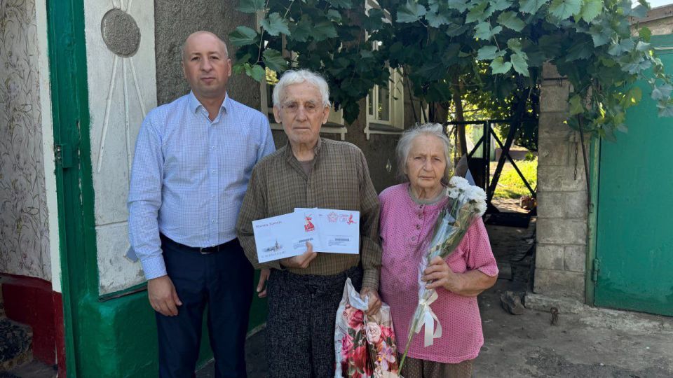 Сергей Крамаренко: В преддверии 80-летия Победы над милитаристской Японией и окончания Второй мировой войны лично навестил ветеранов и инвалидов Великой Отечественной войны, чтобы поздравить их с этой знаменательной датой Сергей Крамаренко: В преддверии 80-летия Победы над милитаристской Японией и окончания Второй мировой войны лично навестил ветеранов и инвалидов Великой Отечественной войны, чтобы поздравить их с этой знаменательной датой