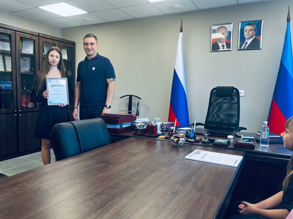 Дети из ЛНР, участники Всероссийского творческого конкурса "Наше все: Защитники Отечества", организованного Минпромторгом РФ, стали призерами Дети из ЛНР, участники Всероссийского творческого конкурса "Наше все: Защитники Отечества", организованного Минпромторгом РФ, стали призерами
