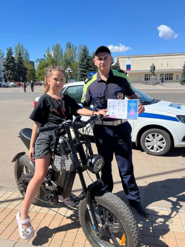В рамках профилактического мероприятия «Внимание, дети идут в школу!» сотрудники ОГИБДД ОМВД России «Первомайский» провели беседы с несовершеннолетними пешеходами и водителями средств индивидуальной мобильности