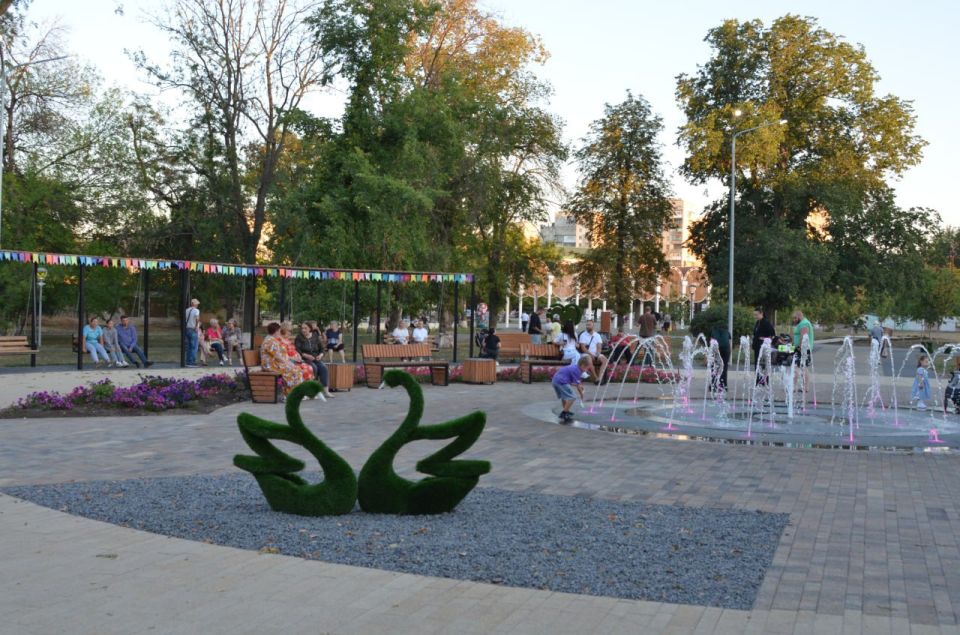 29 августа в парке им. «Молодой гвардии» состоялся вечерний концерт, посвященный Дню шахтёра 29 августа в парке им. «Молодой гвардии» состоялся вечерний концерт, посвященный Дню шахтёра