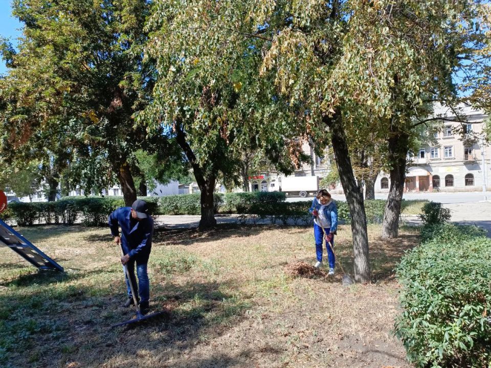 Лисичанские единороссы приняли участие в акции "Яркое детство" Лисичанские единороссы приняли участие в акции "Яркое детство"