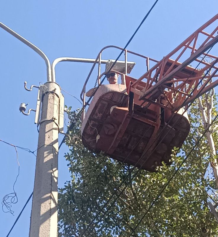 Коммунальные службы проводят работы на территории города Коммунальные службы проводят работы на территории города