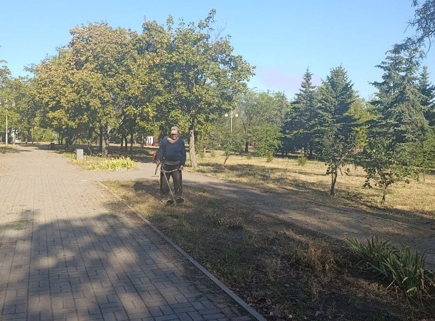 Коммунальные службы проводят работы на территории города Коммунальные службы проводят работы на территории города