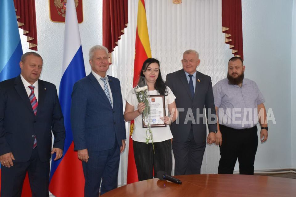 Краснодонских шахтеров поздравили с профессиональным праздником Краснодонских шахтеров поздравили с профессиональным праздником