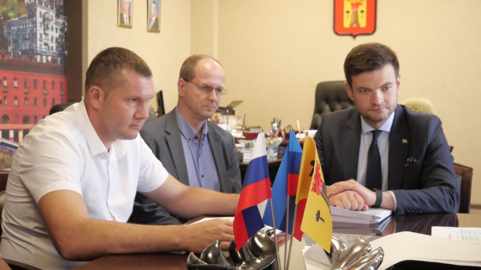 Яна Пащенко: Прошло совещание с представителями города Москва, которые поделились планами по обновлению инфраструктуры Луганска на 2026 год Яна Пащенко: Прошло совещание с представителями города Москва, которые поделились планами по обновлению инфраструктуры Луганска на 2026 год