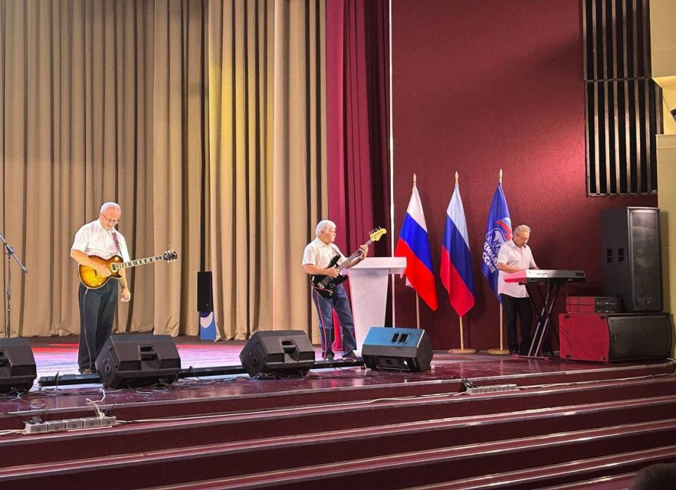 В Красном Луче чествовали лучших из лучших на ежегодном конкурсе «Признание» В Красном Луче чествовали лучших из лучших на ежегодном конкурсе «Признание»