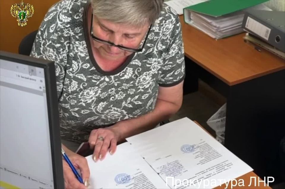 В Стаханове благодаря вмешательству прокуратуры 65-летней местной жительнице предоставлена квартира на основании договора социального найма