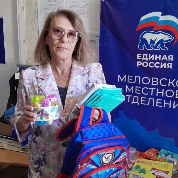 Председатели ТИК Меловского и Белокуракинского районов поддержали акцию «Собери ребёнка в школу»