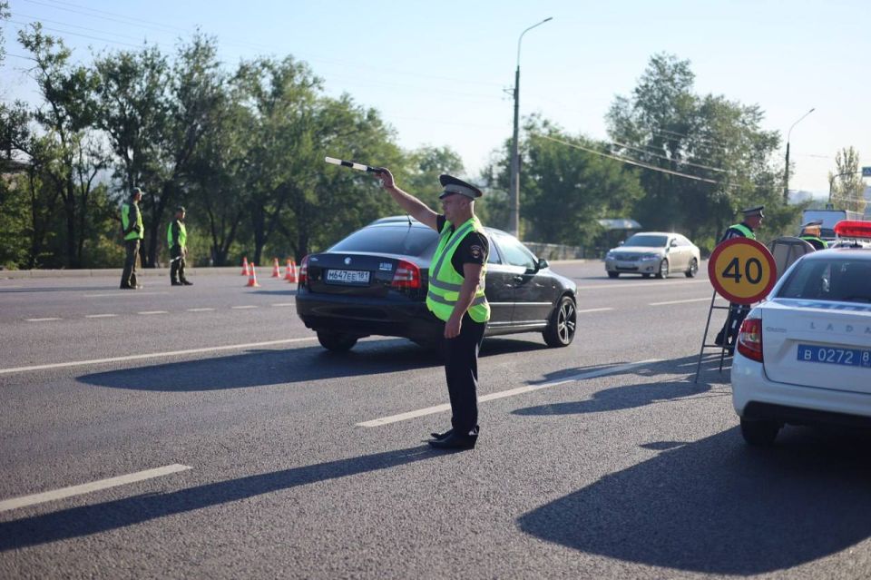 Дорожные полицейские провели профилактический рейд в Луганске Дорожные полицейские провели профилактический рейд в Луганске