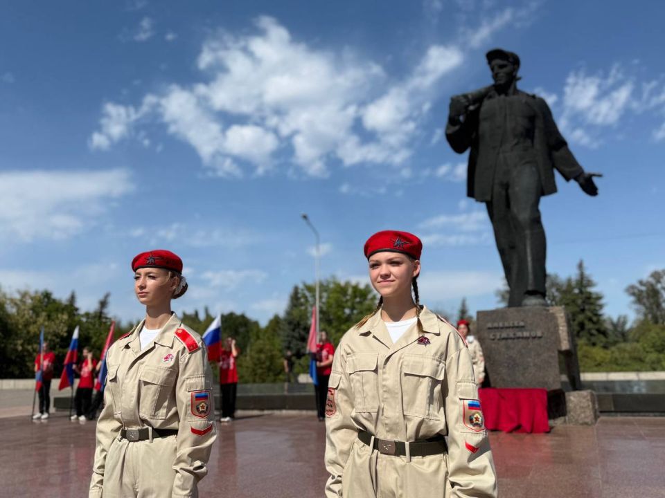 Дарья Лантратова: Стаханов чествует шахтеров! Дарья Лантратова: Стаханов чествует шахтеров!