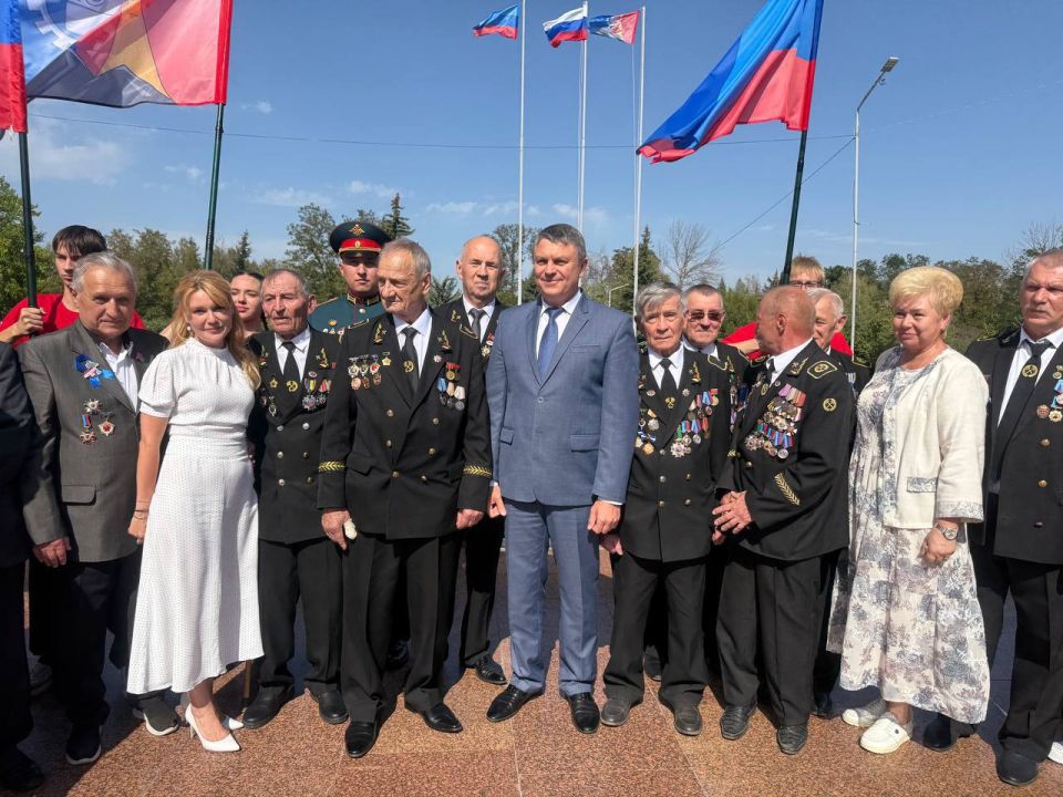 Дарья Лантратова: Стаханов чествует шахтеров! Дарья Лантратова: Стаханов чествует шахтеров!