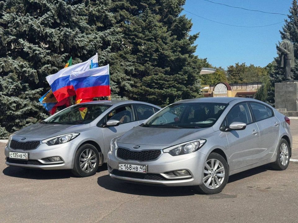 Сергей Колягин: Сегодня город Первомайск с рабочим визитом посетили исполняющий обязанности министра транспорта Калужской области Геннадий Орлов и начальник Государственного казенного учреждения Калужской области «Центр... Сергей Колягин: Сегодня город Первомайск с рабочим визитом посетили исполняющий обязанности министра транспорта Калужской области Геннадий Орлов и начальник Государственного казенного учреждения Калужской области «Центр...