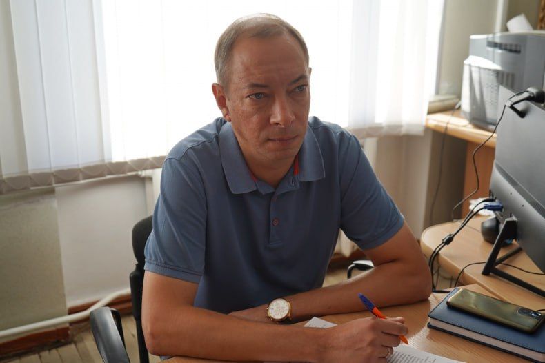 «Основными темами обсуждения стали вопросы о ходе реализаций мероприятий по объектам СИП, финансируемого из бюджетов шефов-регионов, подготовка к осенне-зимнему периоду, готовность к 1 сентября ремонтируемых учреждений... «Основными темами обсуждения стали вопросы о ходе реализаций мероприятий по объектам СИП, финансируемого из бюджетов шефов-регионов, подготовка к осенне-зимнему периоду, готовность к 1 сентября ремонтируемых учреждений...