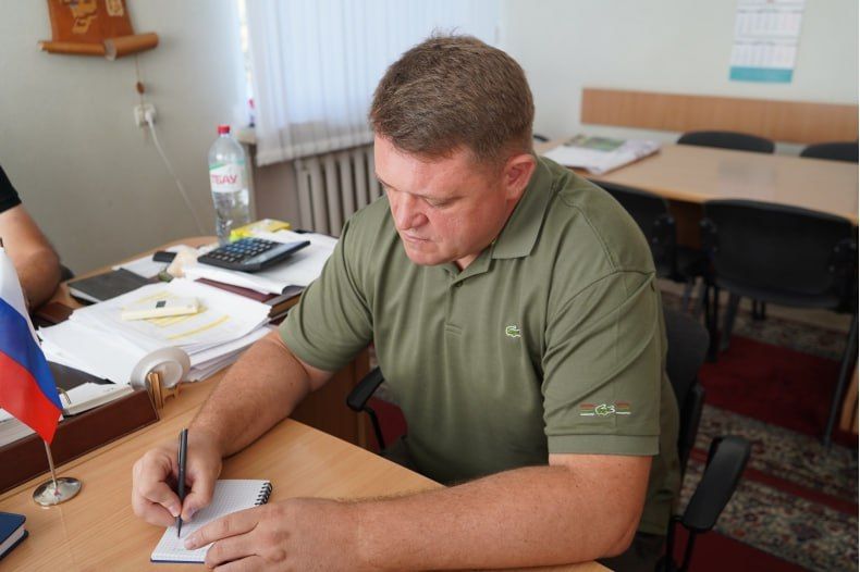 «Основными темами обсуждения стали вопросы о ходе реализаций мероприятий по объектам СИП, финансируемого из бюджетов шефов-регионов, подготовка к осенне-зимнему периоду, готовность к 1 сентября ремонтируемых учреждений... «Основными темами обсуждения стали вопросы о ходе реализаций мероприятий по объектам СИП, финансируемого из бюджетов шефов-регионов, подготовка к осенне-зимнему периоду, готовность к 1 сентября ремонтируемых учреждений...