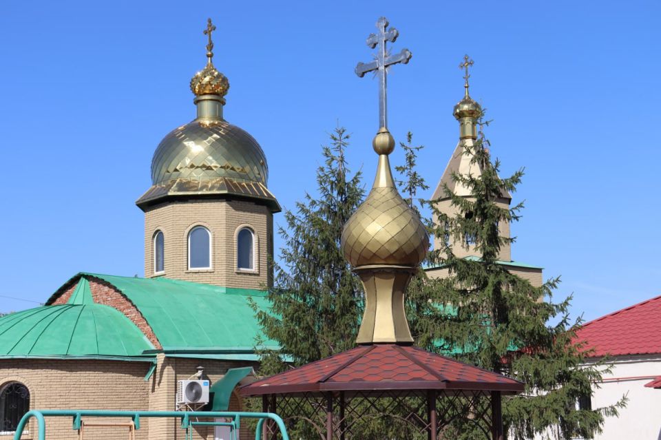 Цикл мероприятий, посвященных 90-летию стахановского движения, Дню города и Дню шахтера начался с молебна в православных храмах округа о благополучии Стаханова, Ирмино и Алмазной и всех его жителей Цикл мероприятий, посвященных 90-летию стахановского движения, Дню города и Дню шахтера начался с молебна в православных храмах округа о благополучии Стаханова, Ирмино и Алмазной и всех его жителей